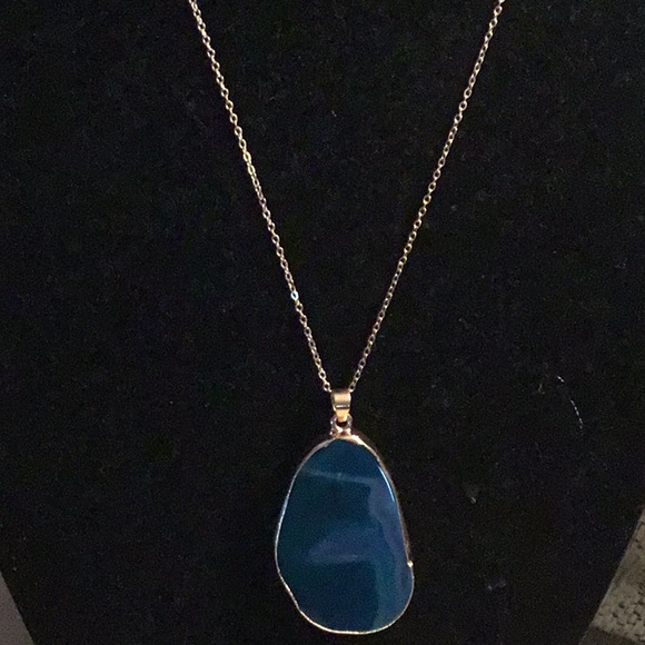 3” TEAL AGATE PENDANT on GOLD TONE NECKLACE - Picture 2 of 7